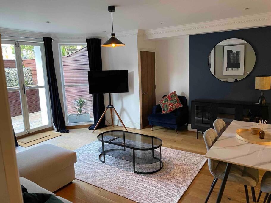 Stunning Apartment By The Leas, West End Folkestone Exterior foto